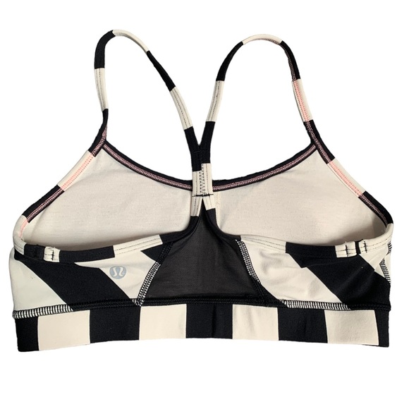 LULULEMON Black & White Horizontal Stripes Flow Y Bra size 4 - Picture 7 of 12